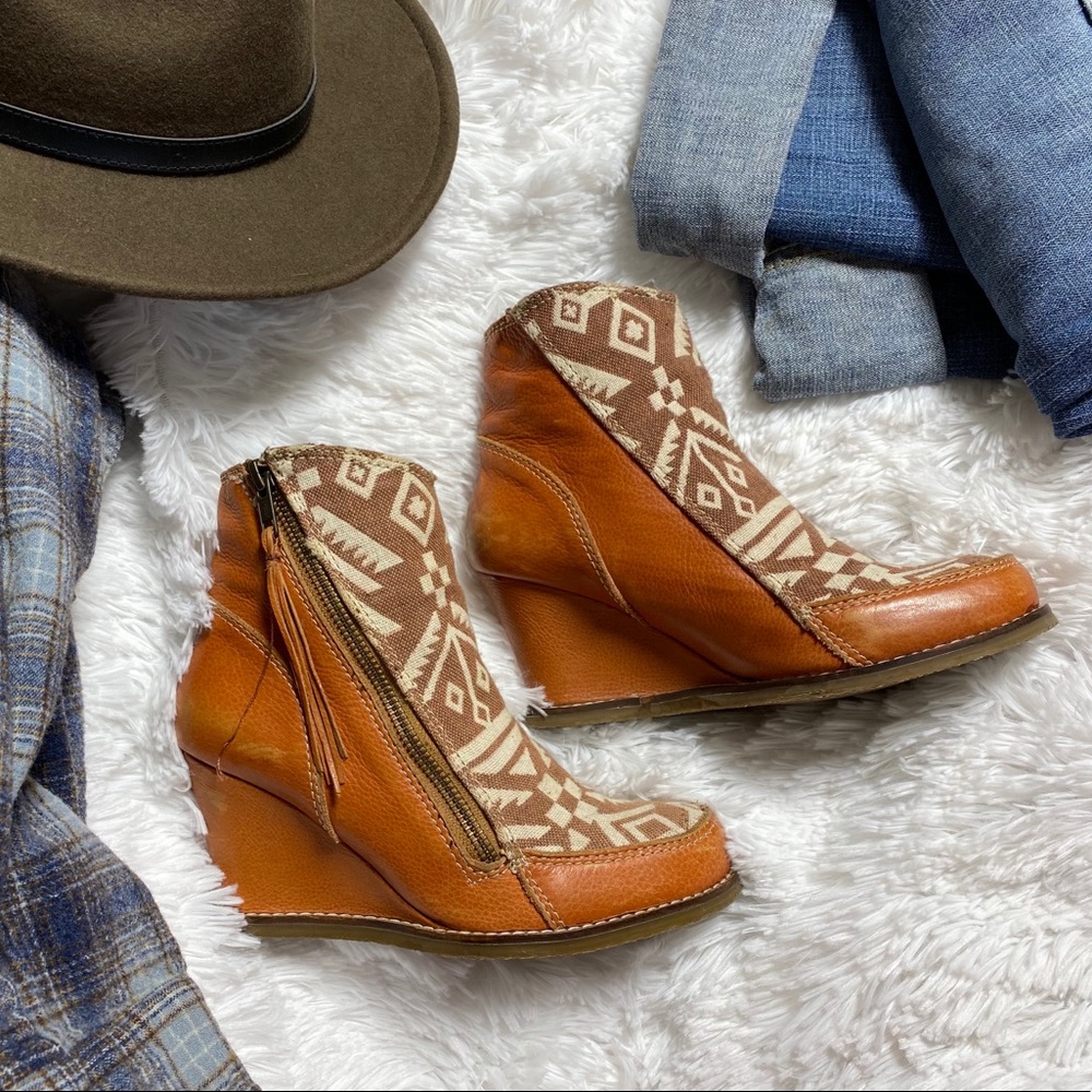 *Sold* Anthropologie Buyamba Tapestry wedge booties